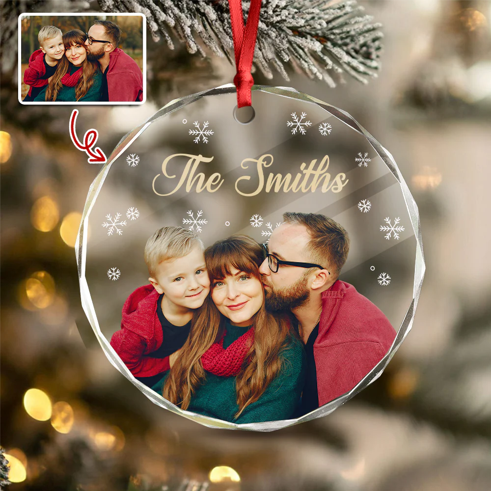 Custom Family Photo And Name Glass Ornament For Christmas TH10 894757 - Image 3