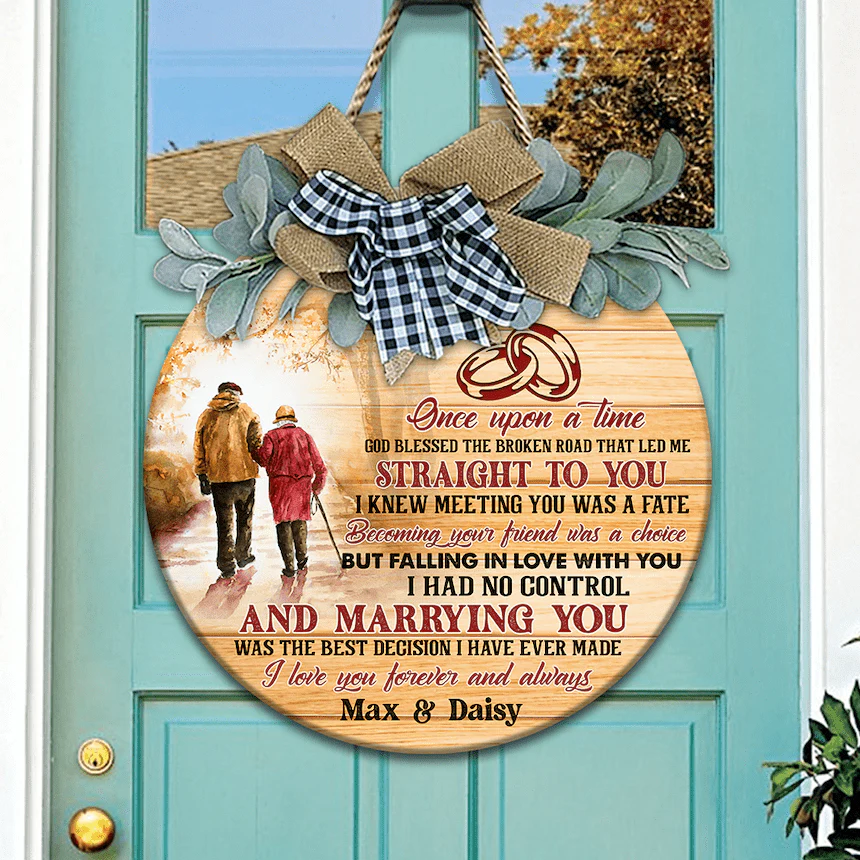 Marrying You Was The Best Decision Wooden Door Sign With Wreath, Family Gift, Door Hanger HN590 - Image 3