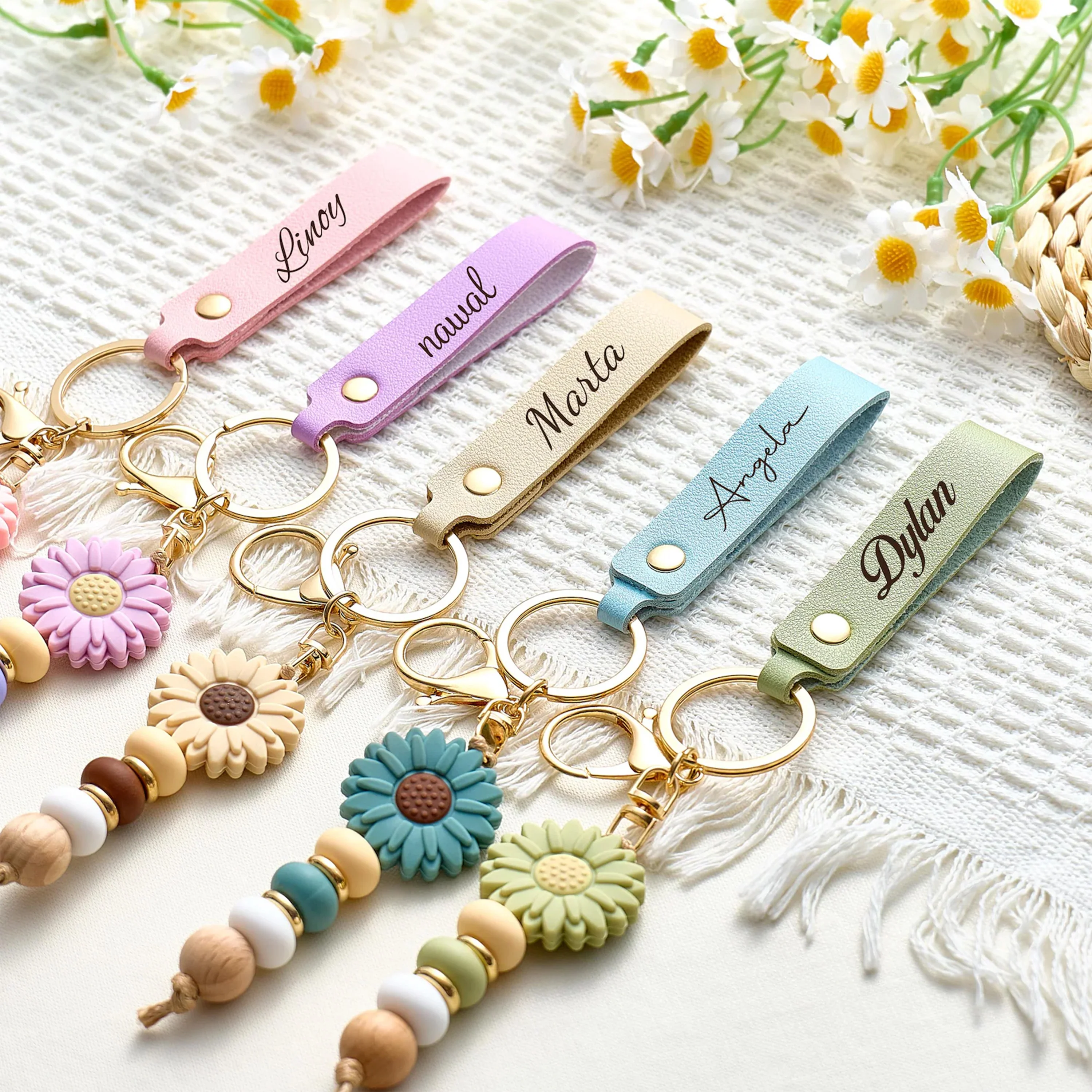 Personalized Daisy Beaded Keyring for Girls, Faux Leather Keyring, Bridesmaid Gifts, Flower Girl Gift, Mother's Day Gift, Birthday Gift HA75 920558 - Image 5