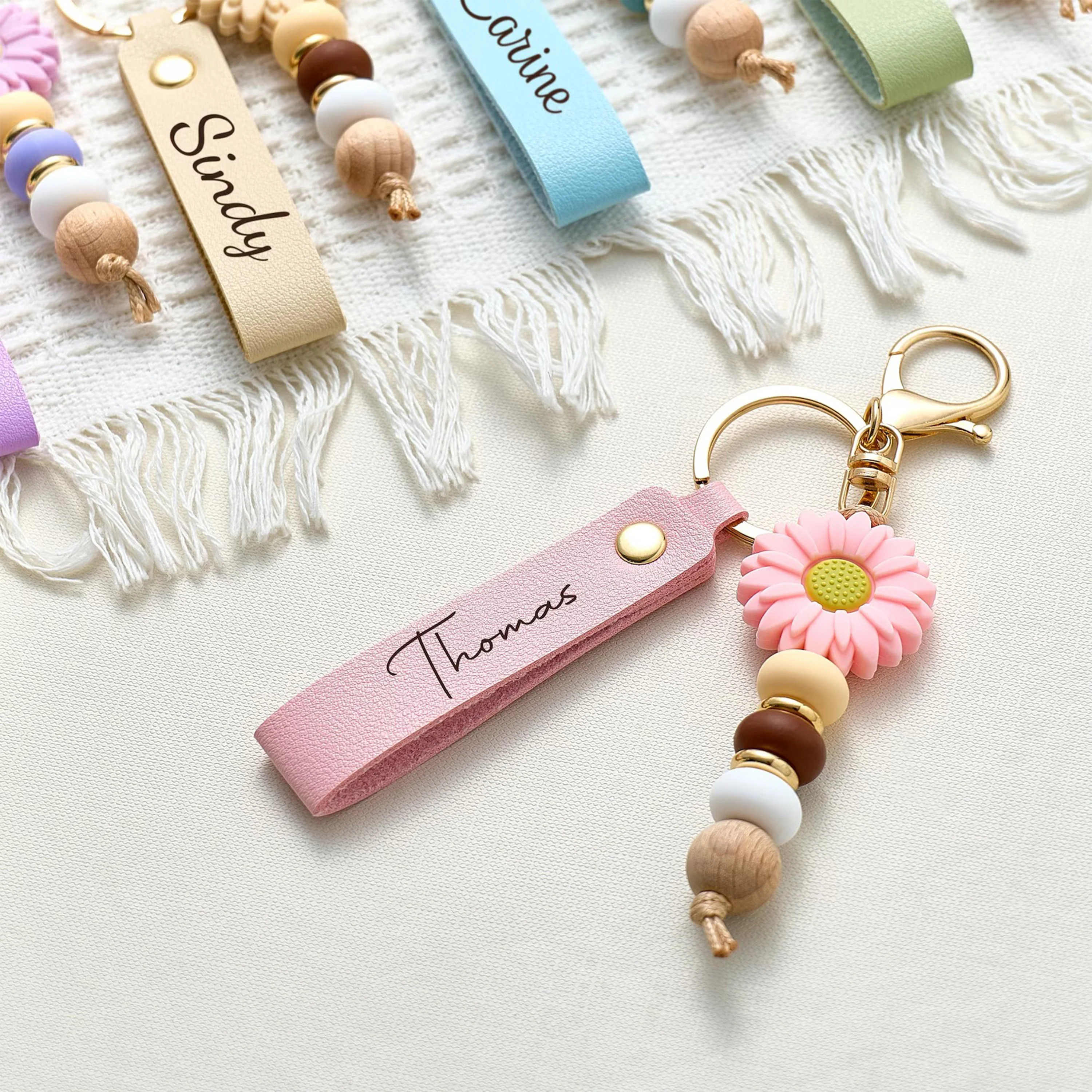 Personalized Daisy Beaded Keyring for Girls, Faux Leather Keyring, Bridesmaid Gifts, Flower Girl Gift, Mother's Day Gift, Birthday Gift HA75 920558 - Image 7