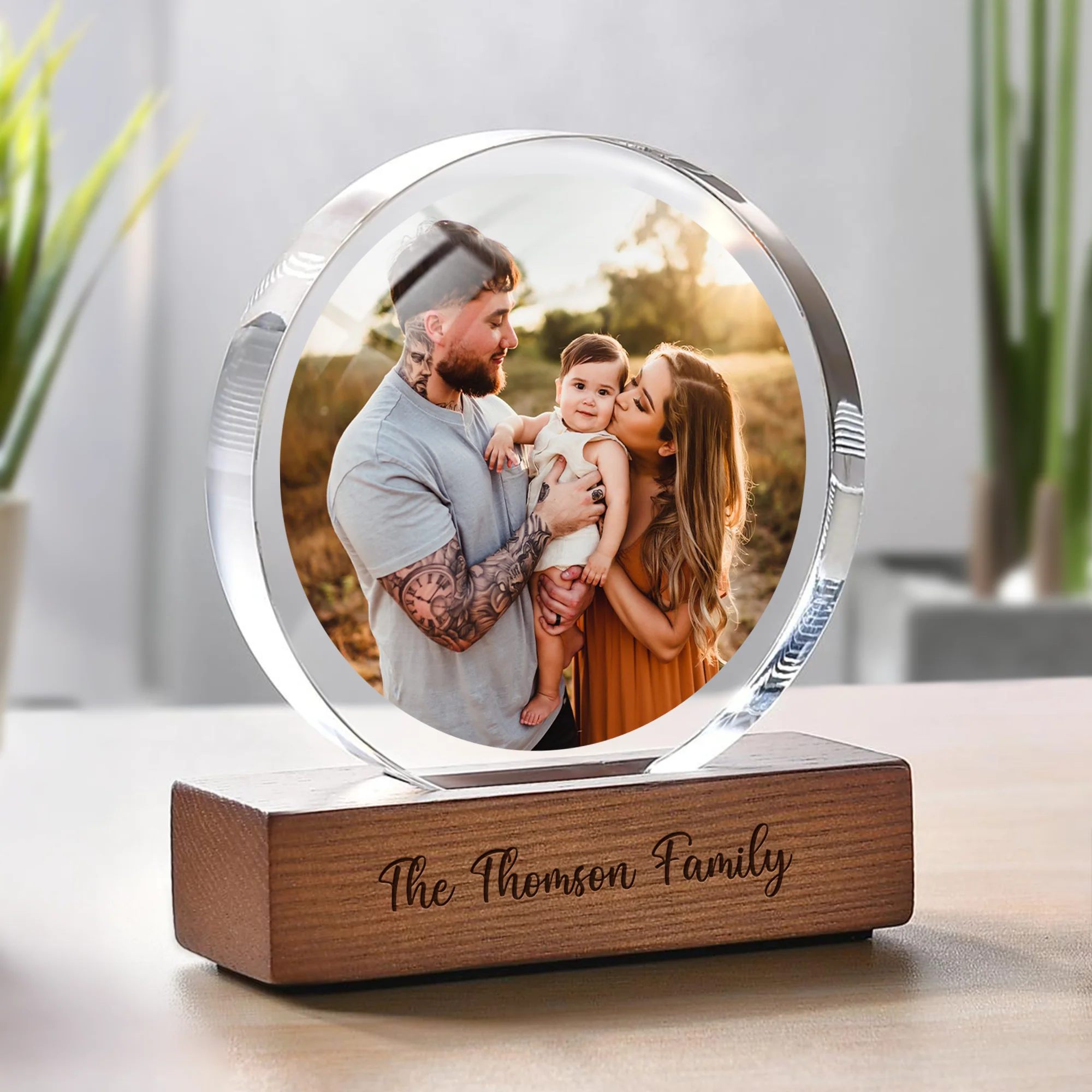 Custom Family Photo Round Acrylic Frame Block Gift CH07 896034 - Image 2
