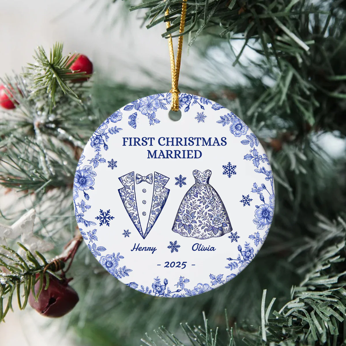 First Chirstmas As a Mr Mrs Personalized Circle Ceramic Ornament Christmas For Husband Wife CH07 896940 - Image 7