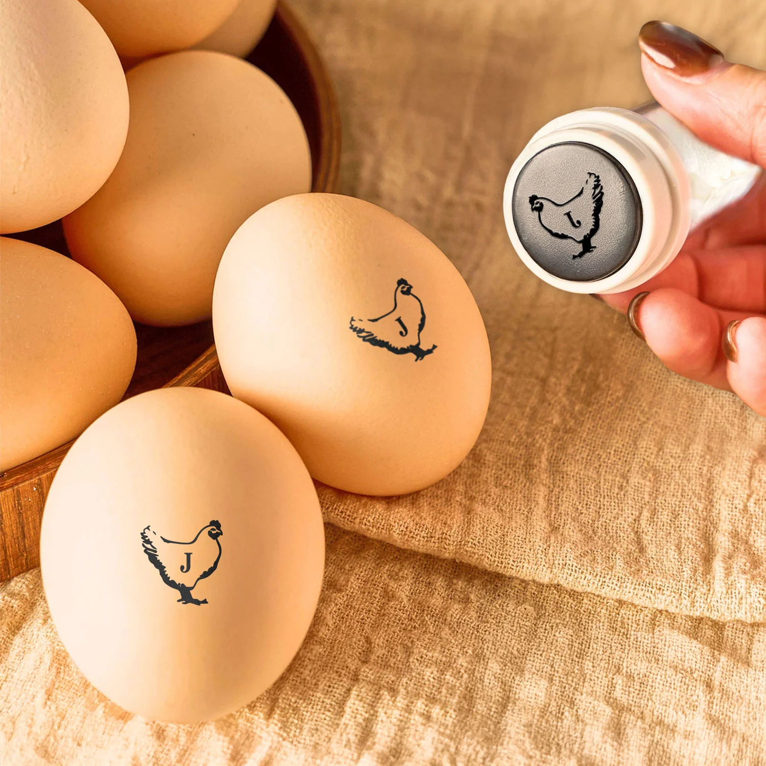 Personalized Hen Silhouette Egg Stamp with Name Gift for Family Farmer Breeder CH07 896560 - Image 3